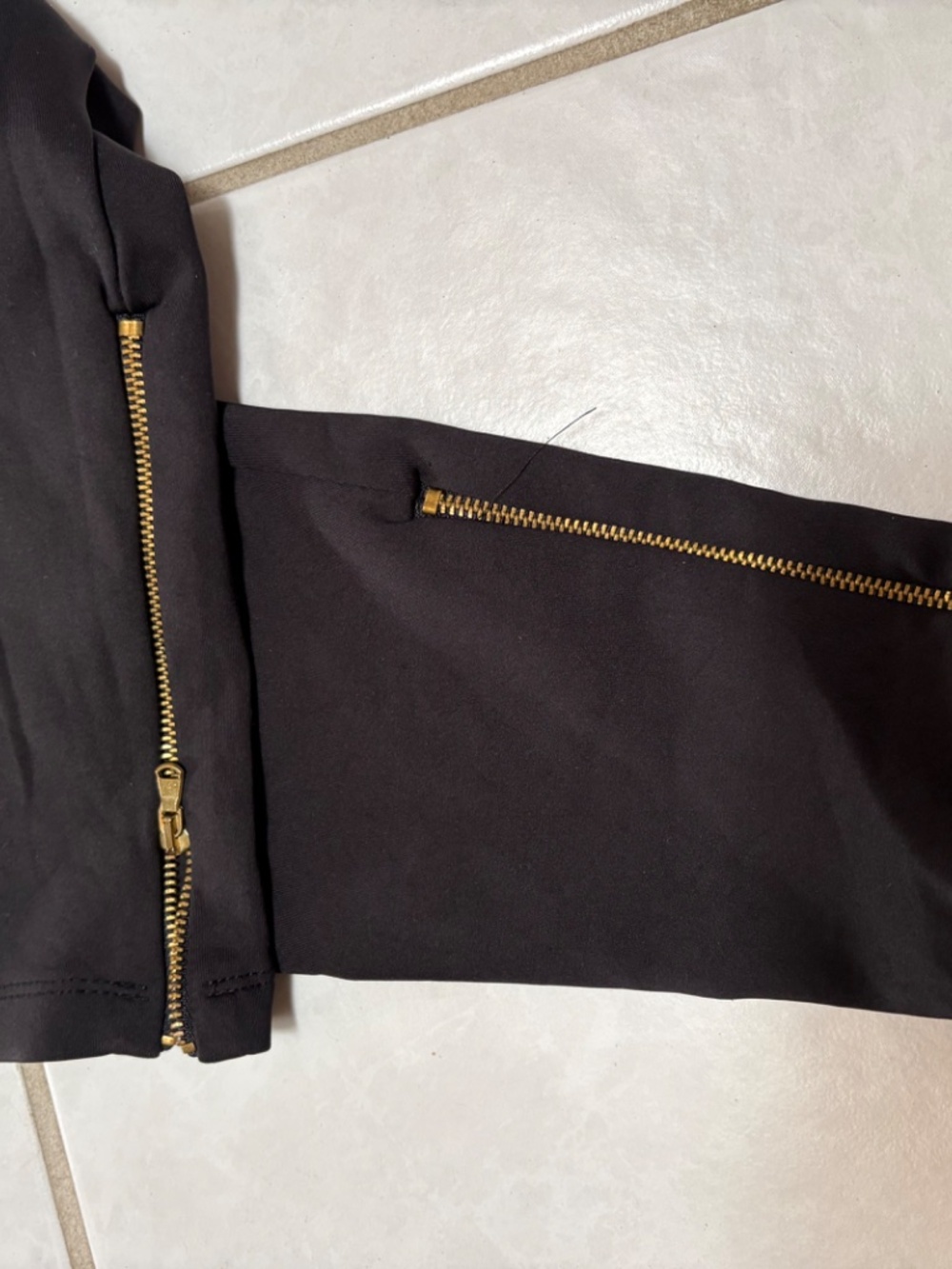 Zara Basic Pants - Picture 2 of 6